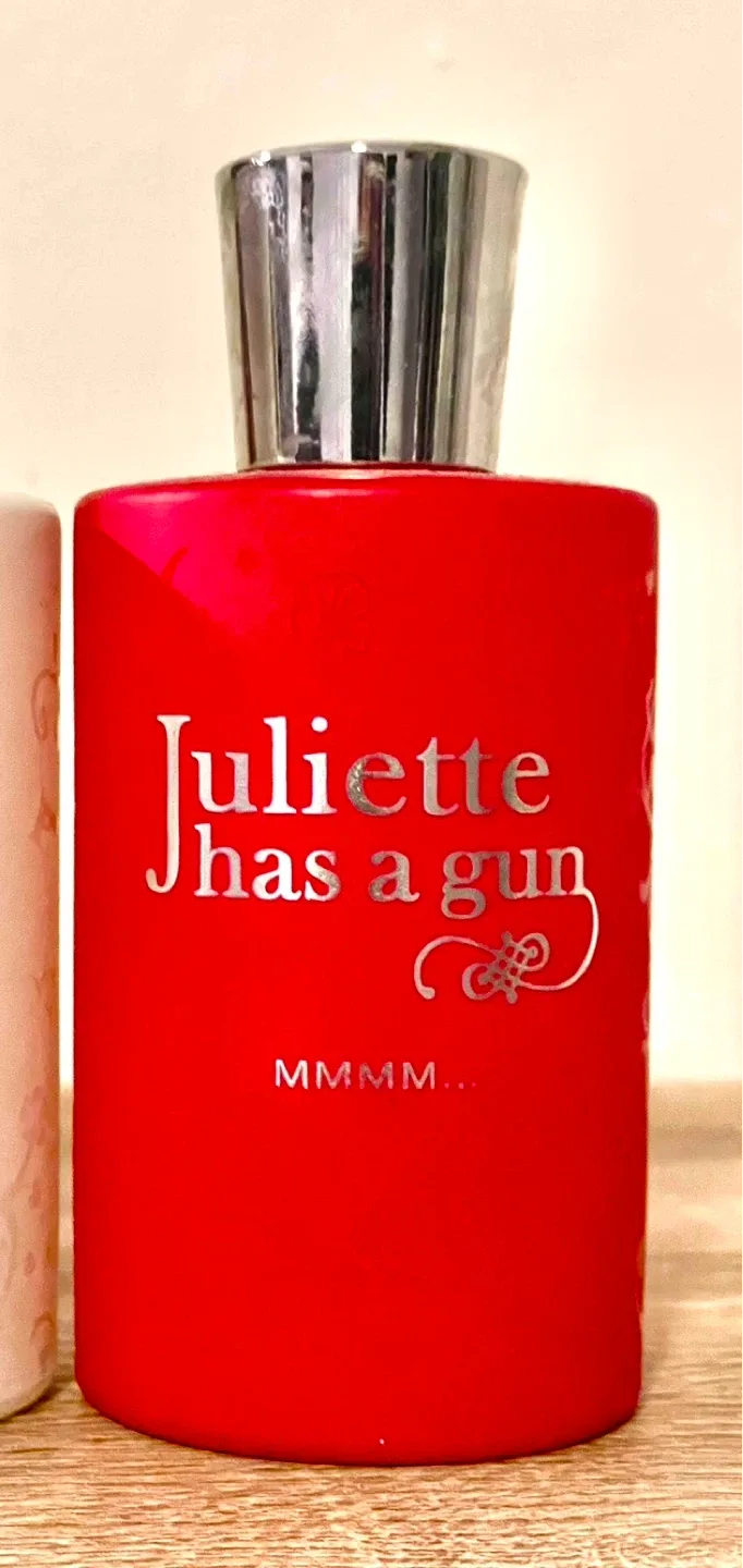 Juliette Has A Gun MMMM... Perfume thumbnail