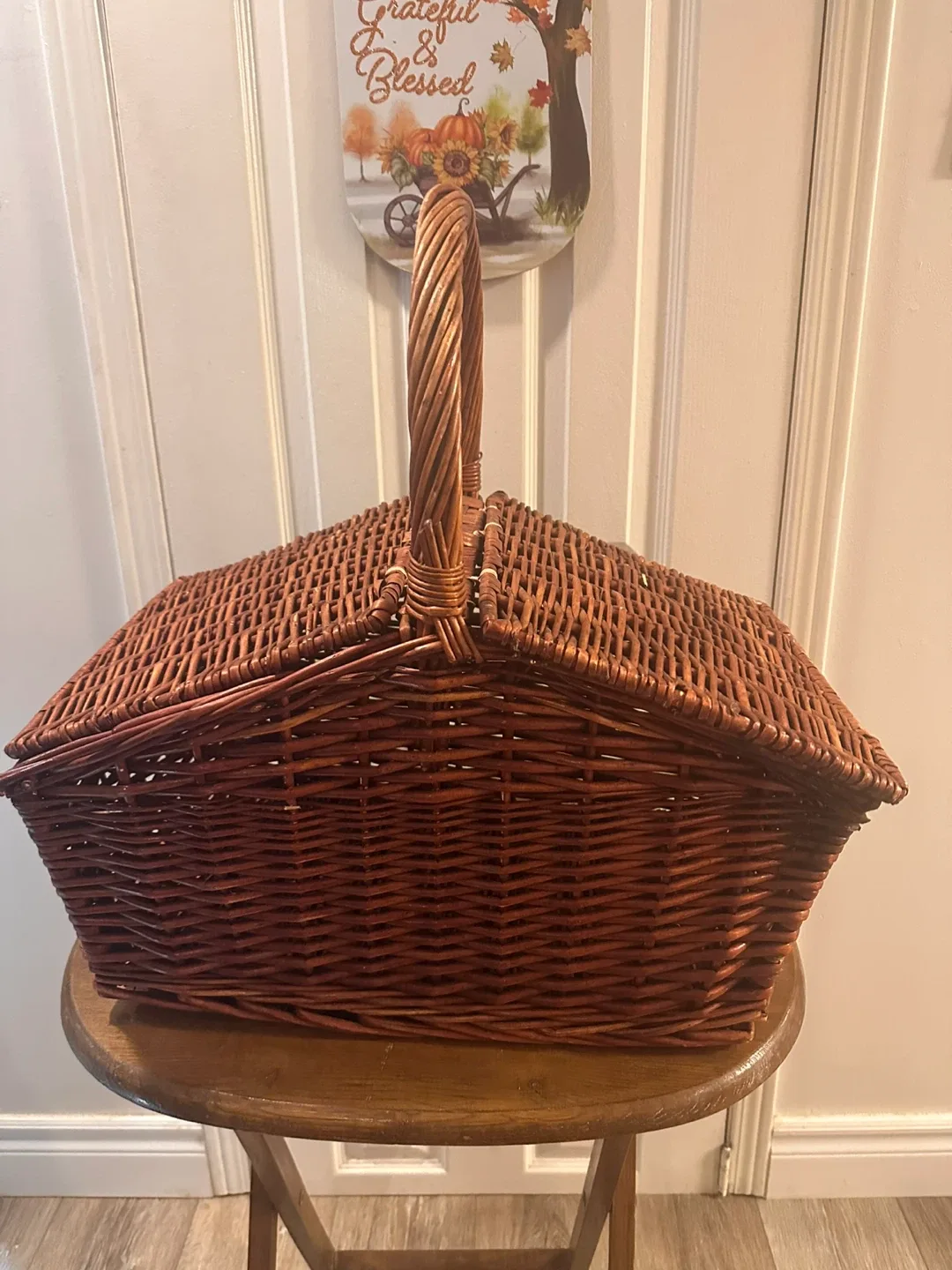 Wicker Basket with Lid thumbnail