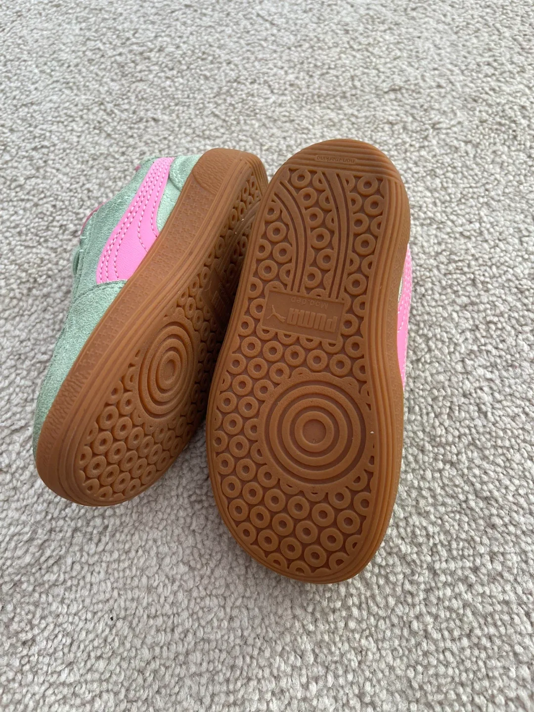 Size 7C Puma Palermo Baby Shoes - Green/Pink image indicator(3)