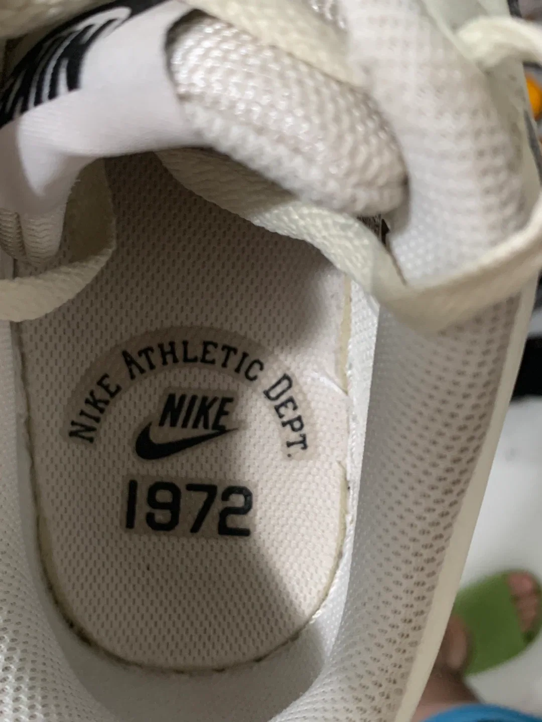 Nike Court Vision Lo Sneakers - Size 9 image indicator(4)