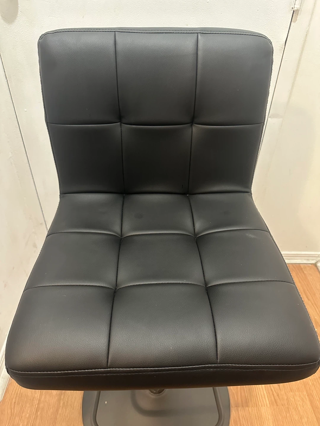 Black Swivel Bar Stool