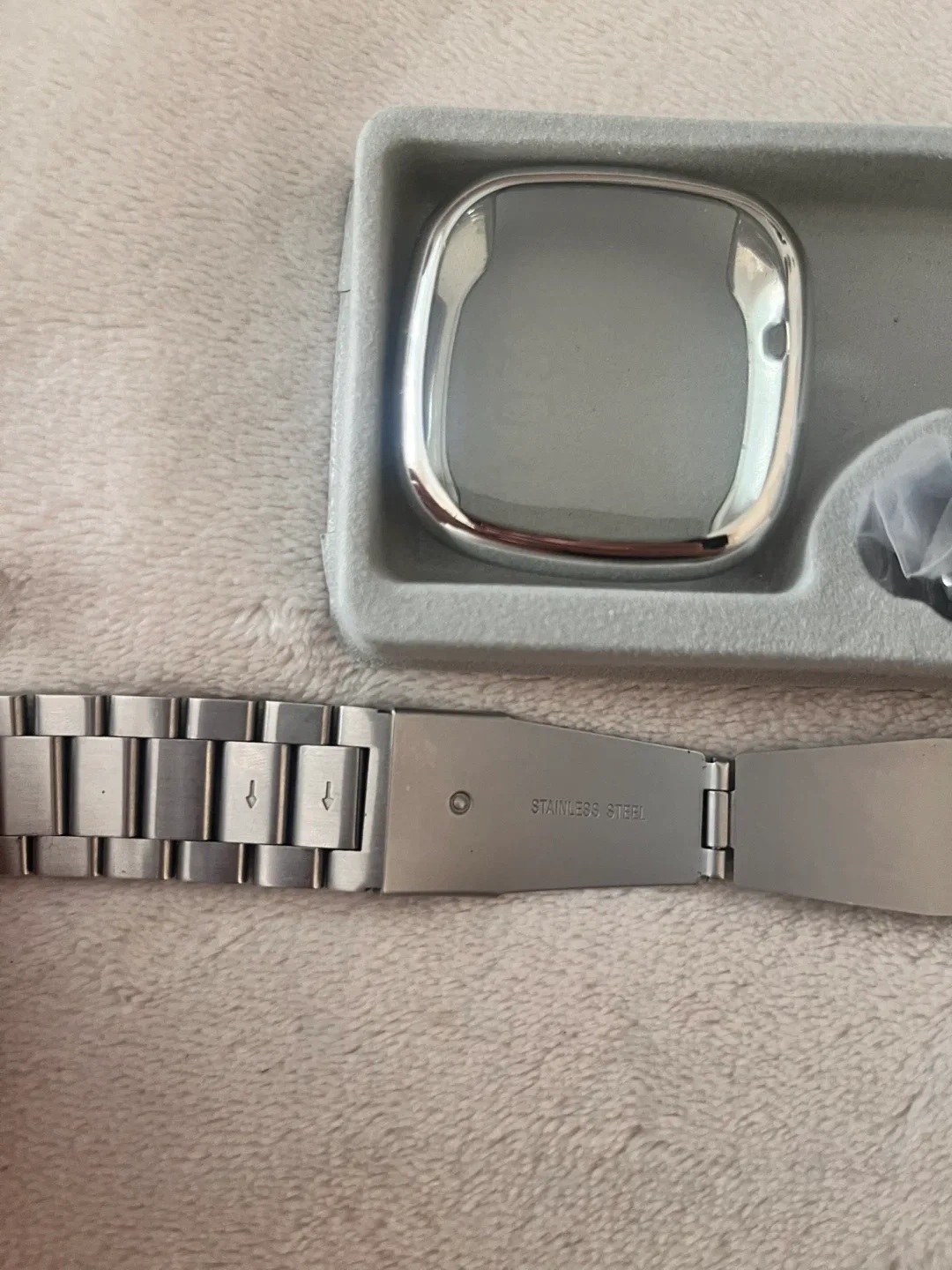 Stainless steel link strap for Fitbit Sense / Versa 3 image indicator(3)