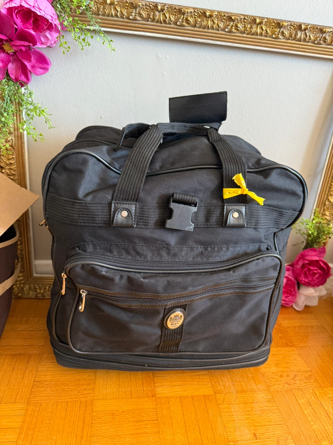 HEYS Rolling Garment Bag - Black - photo 3