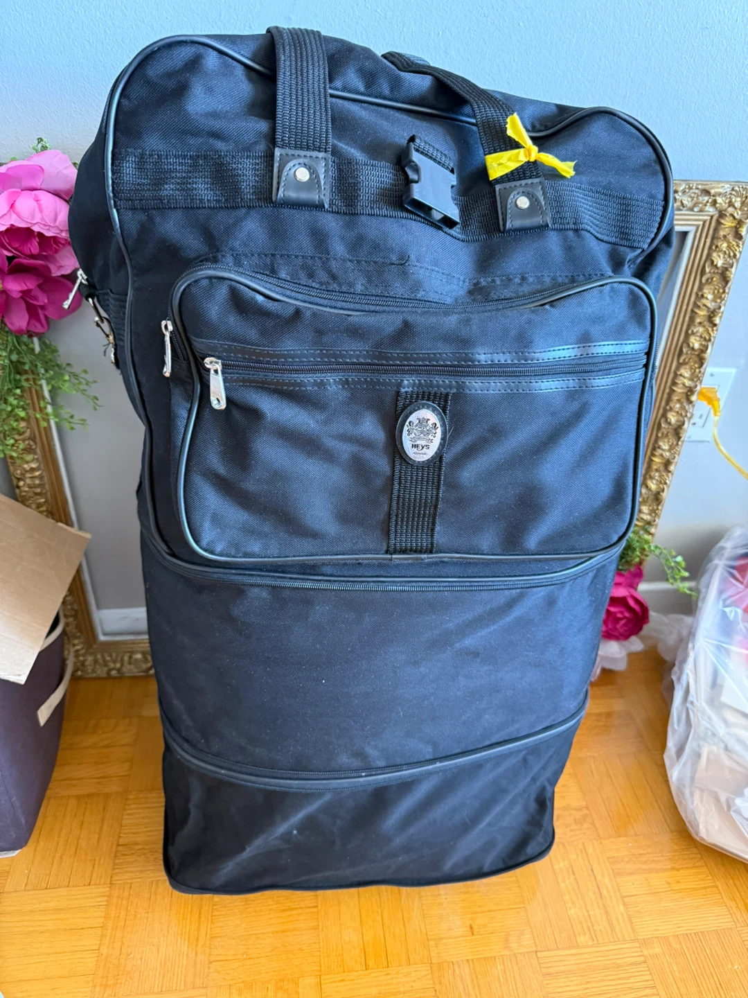 HEYS Rolling Garment Bag - Black