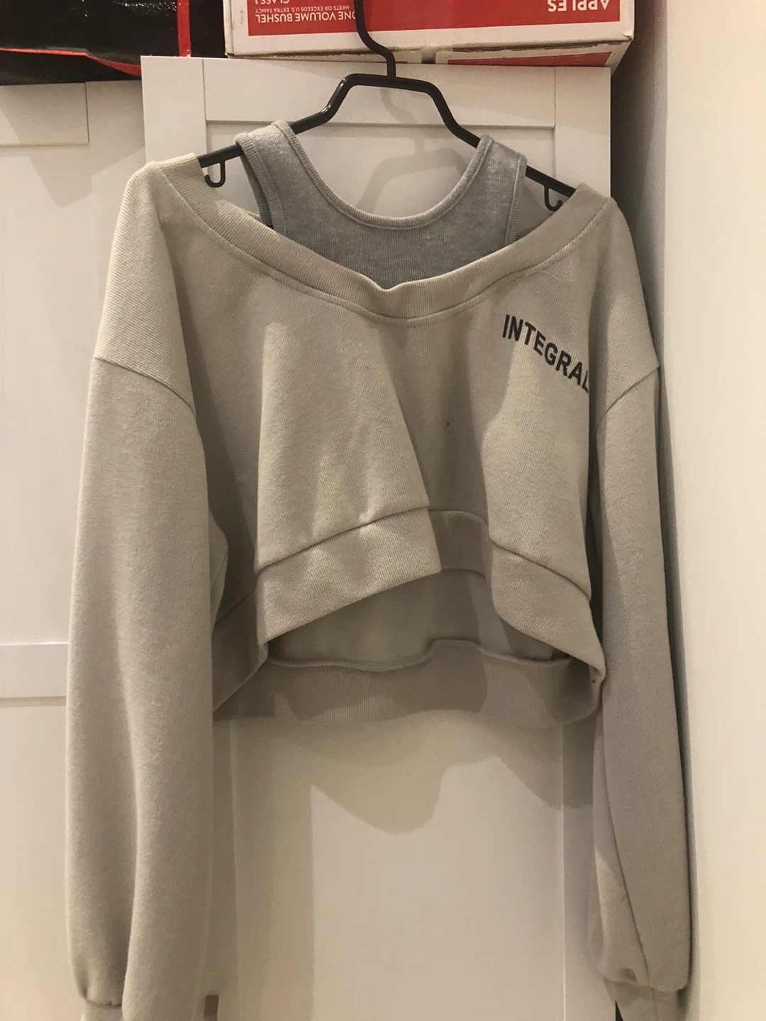 DAZY Beige Crop Top - Size M but more like size S - photo 3