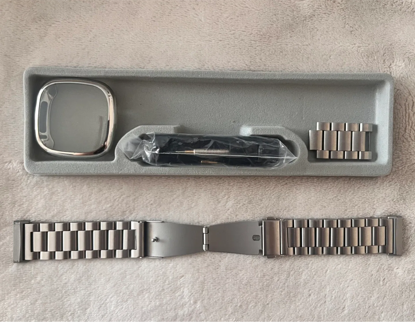 Stainless steel link strap for Fitbit Sense / Versa 3 image indicator(2)