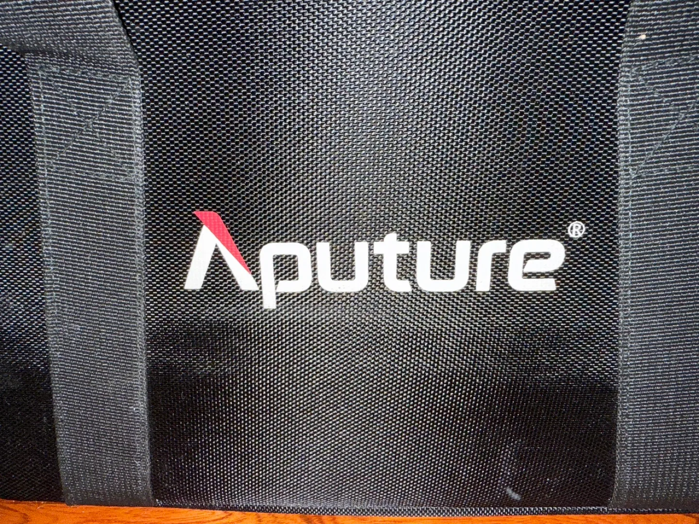 Aputure Amaran HR672KIT LED Lighting Kit with Remote image indicator(8)