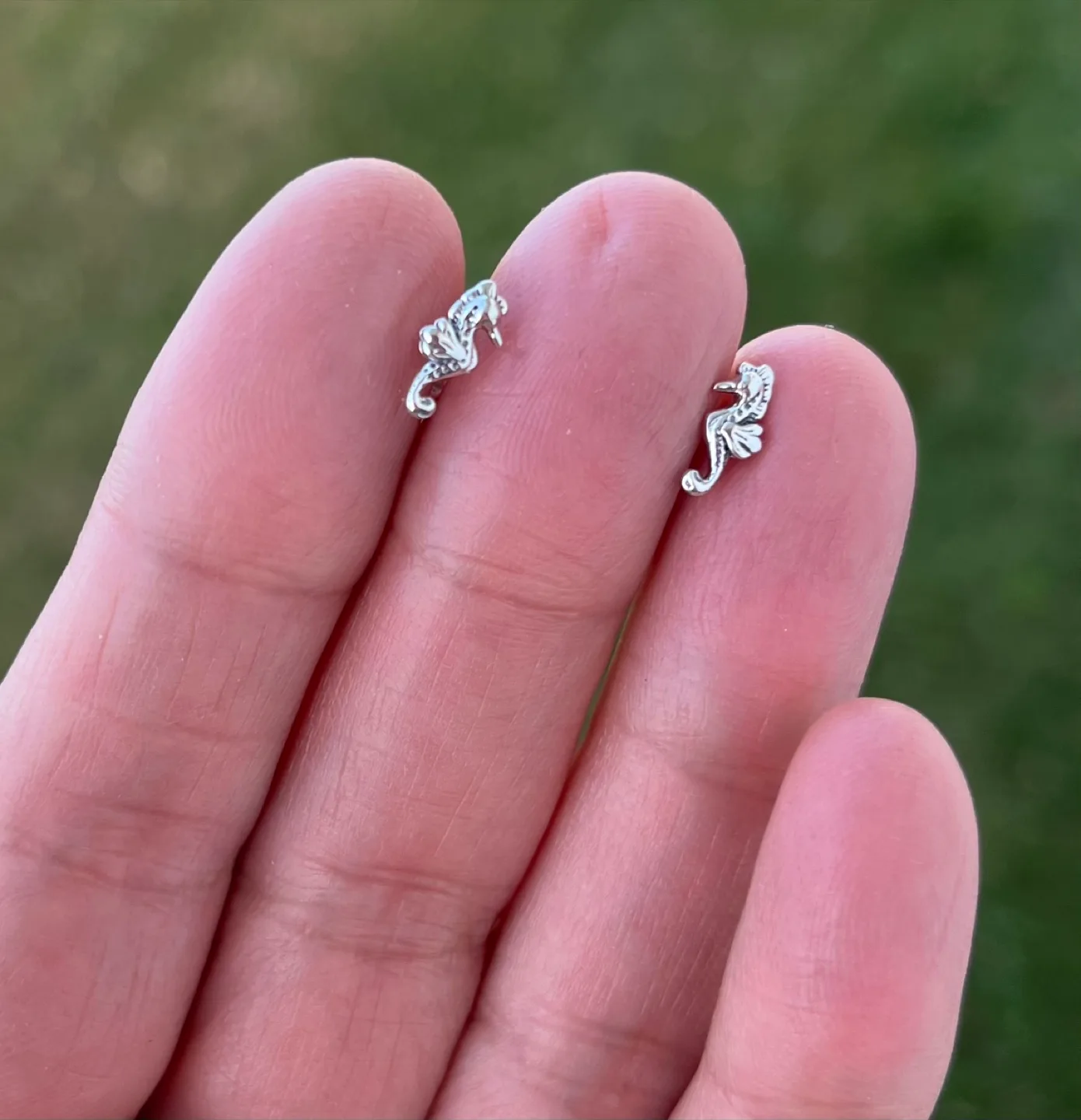 Seahorse Stud Earrings 925 stamp image indicator(2)