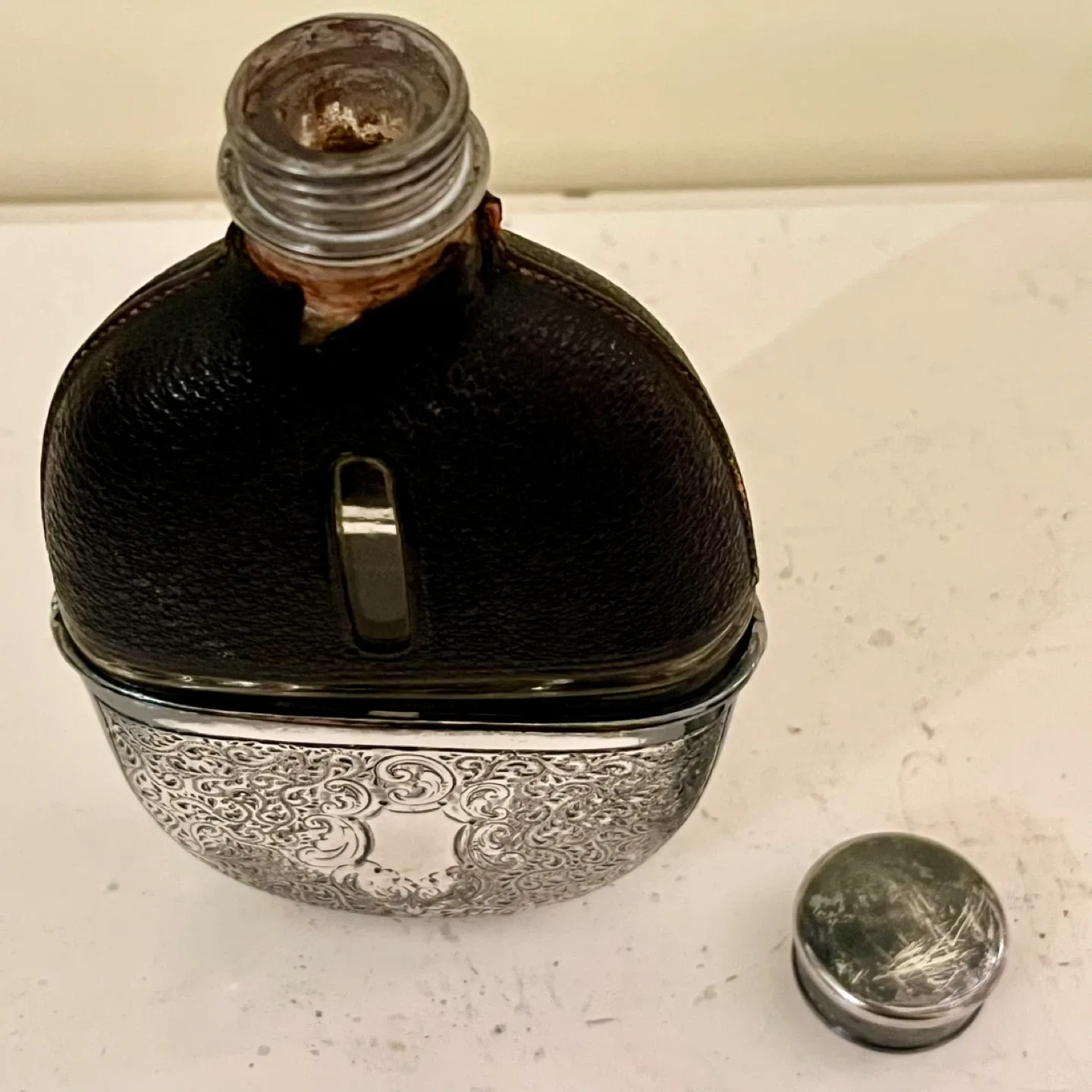 Victorian Silver Plated & Leather Hip Flask & Stirrup Cup image indicator(3)