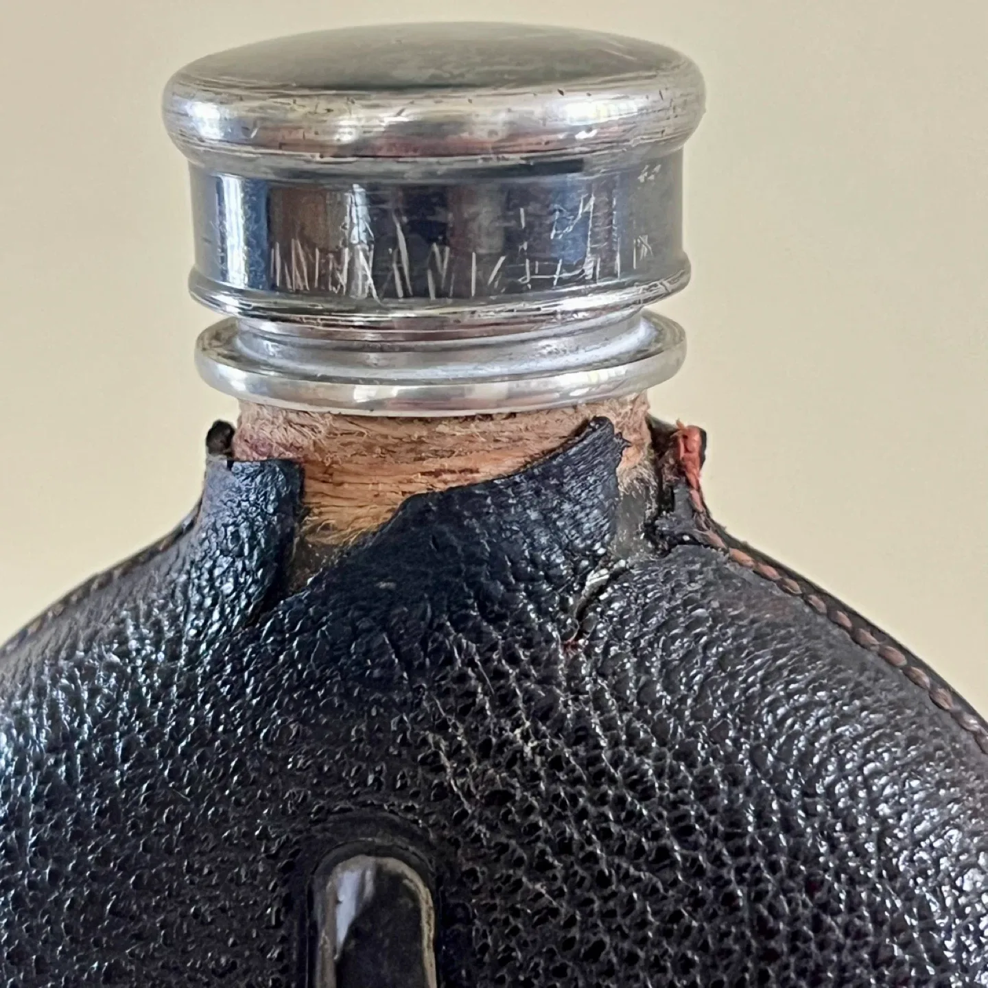 Victorian Silver Plated & Leather Hip Flask & Stirrup Cup image indicator(7)