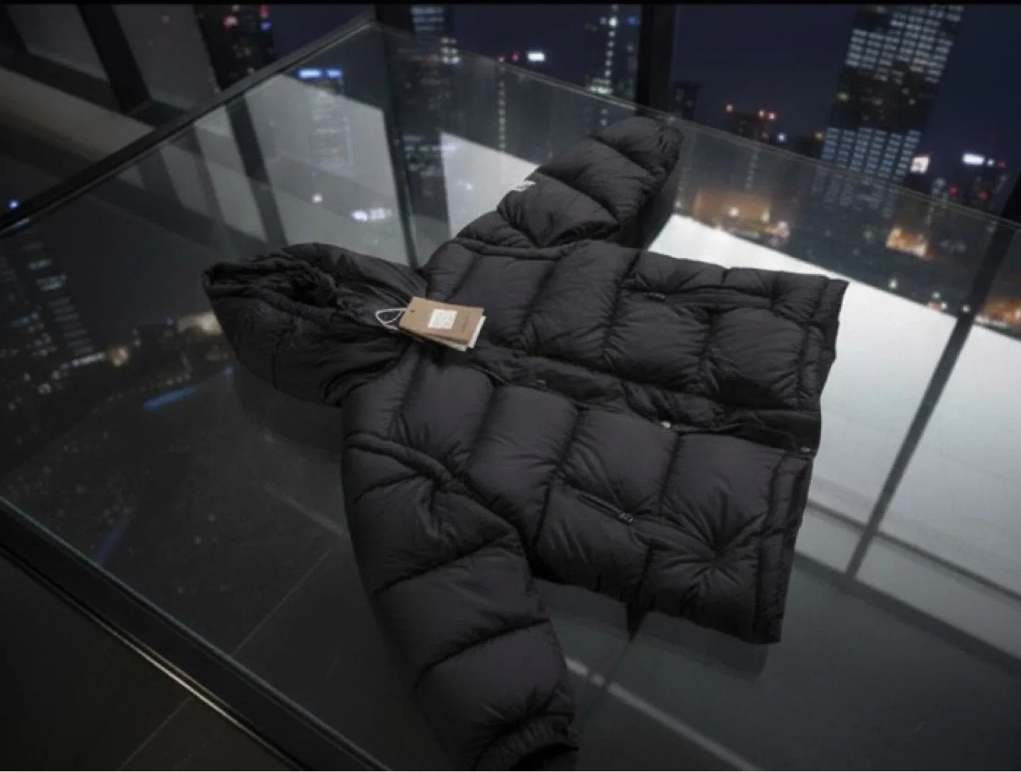 Burberry Black Puffer Jacket - Size L