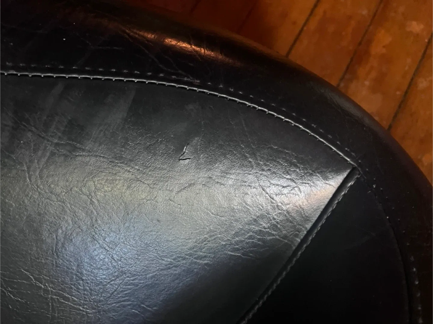 Mustang Yamaha V Star 650 Wide Vintage Touring Seat image indicator(2)