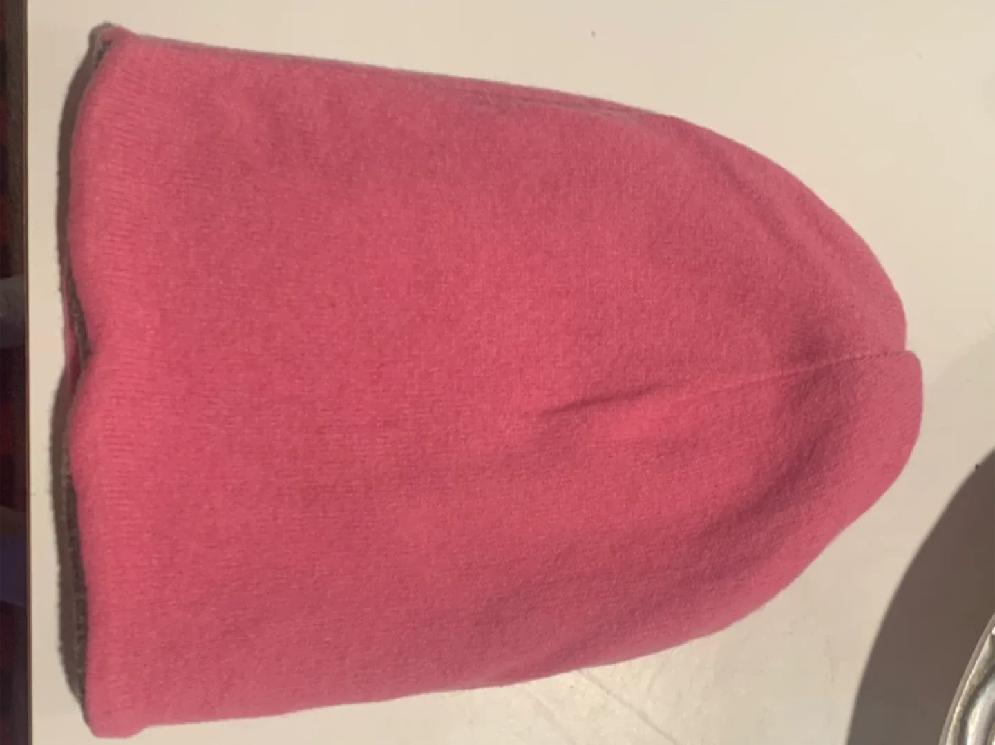 Hat reversible pink/patterned image indicator(4)