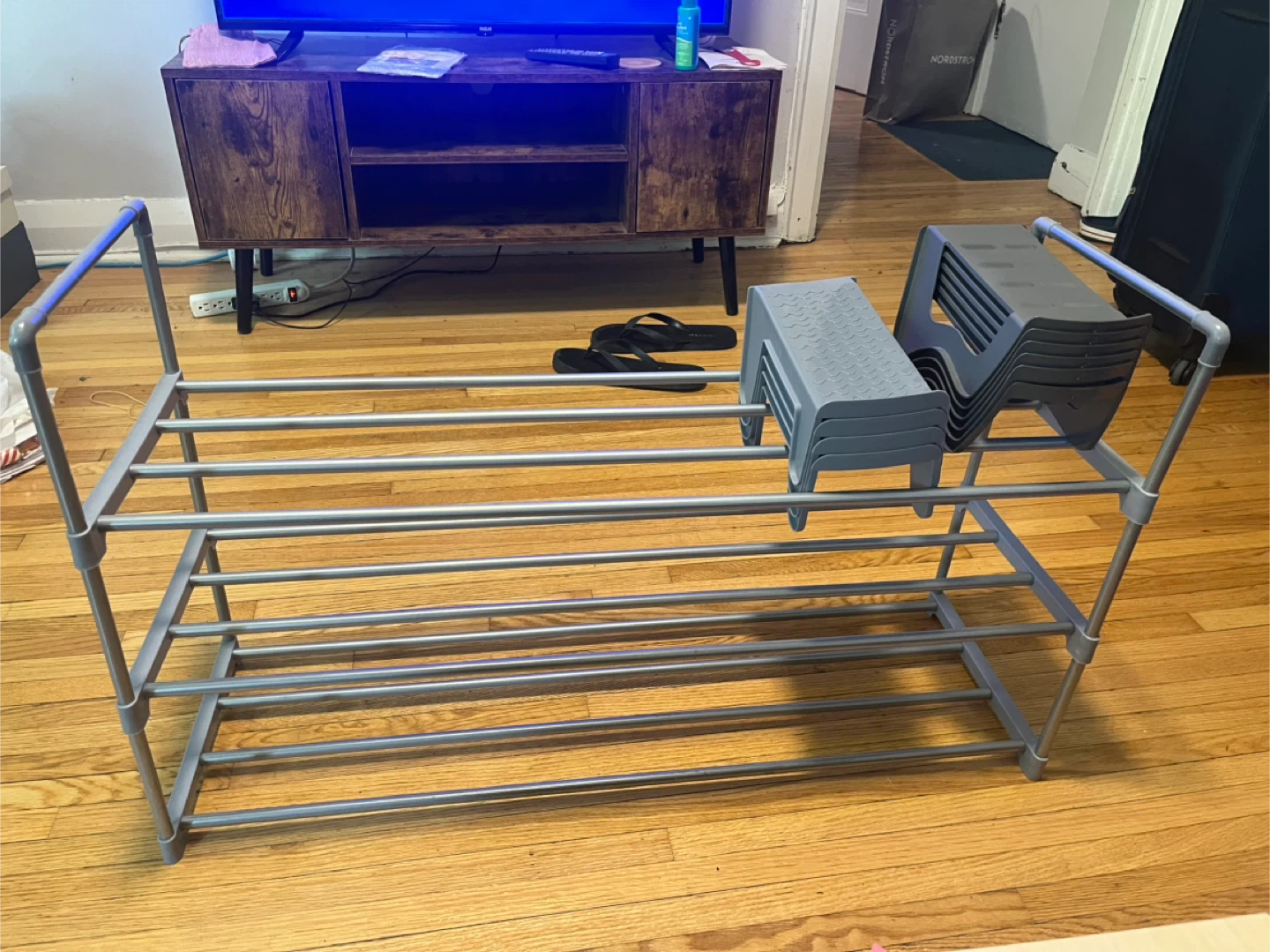 Grey Shoe Rack & multiple shoe arranging blocks