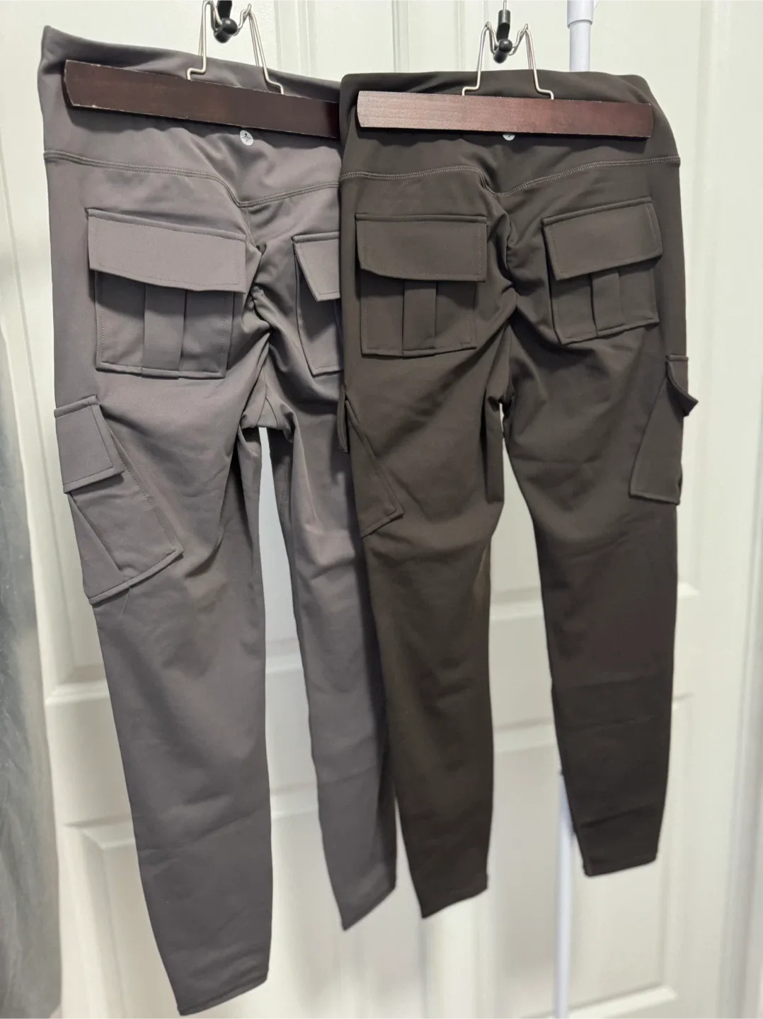 Halara Cargo Pocket Leggings - Size S image indicator(3)