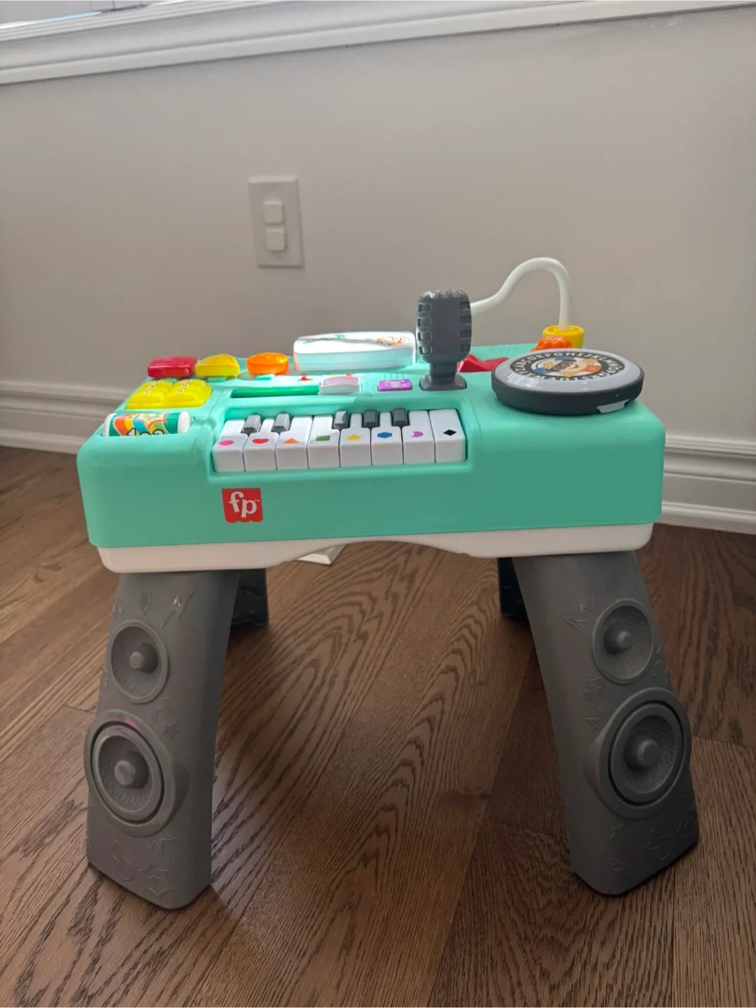 Fisher-Price Laugh & Learn Remix Record Player thumbnail