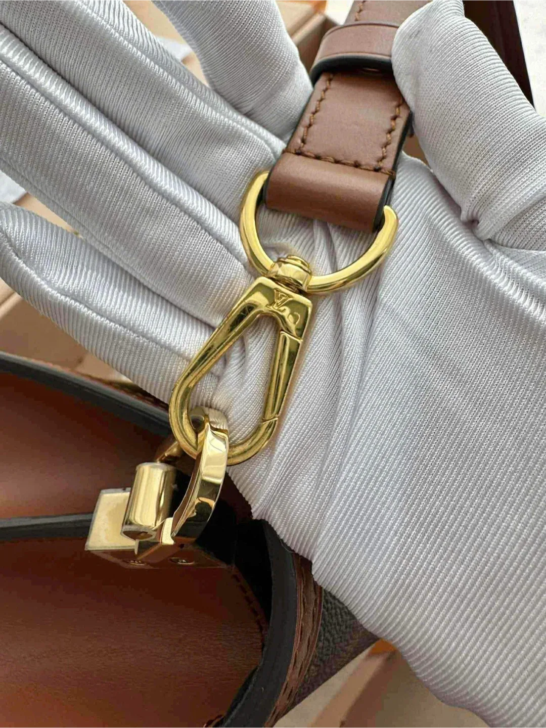 LV Mini Dauphine image indicator(6)