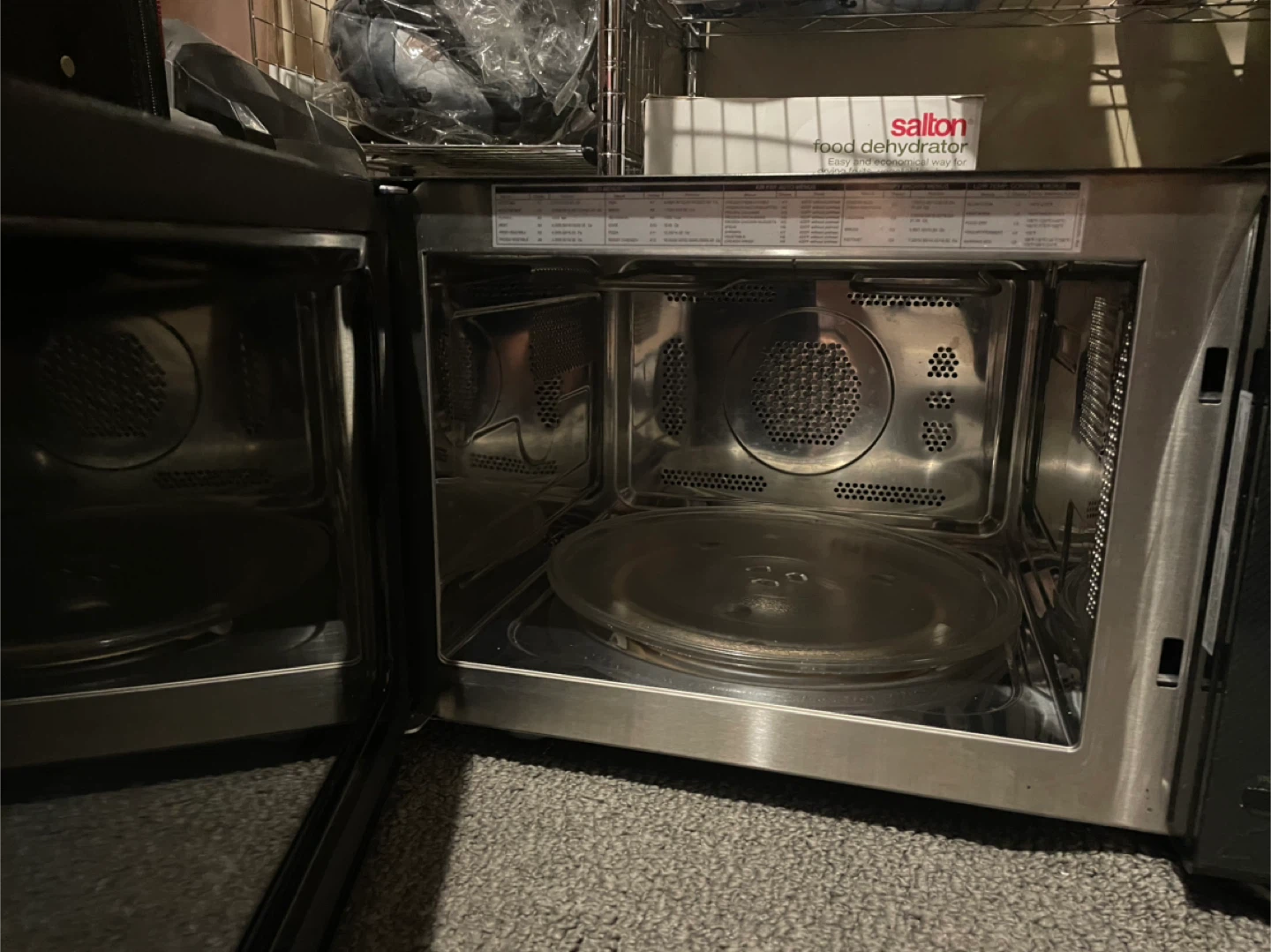Black + Decker Microwave