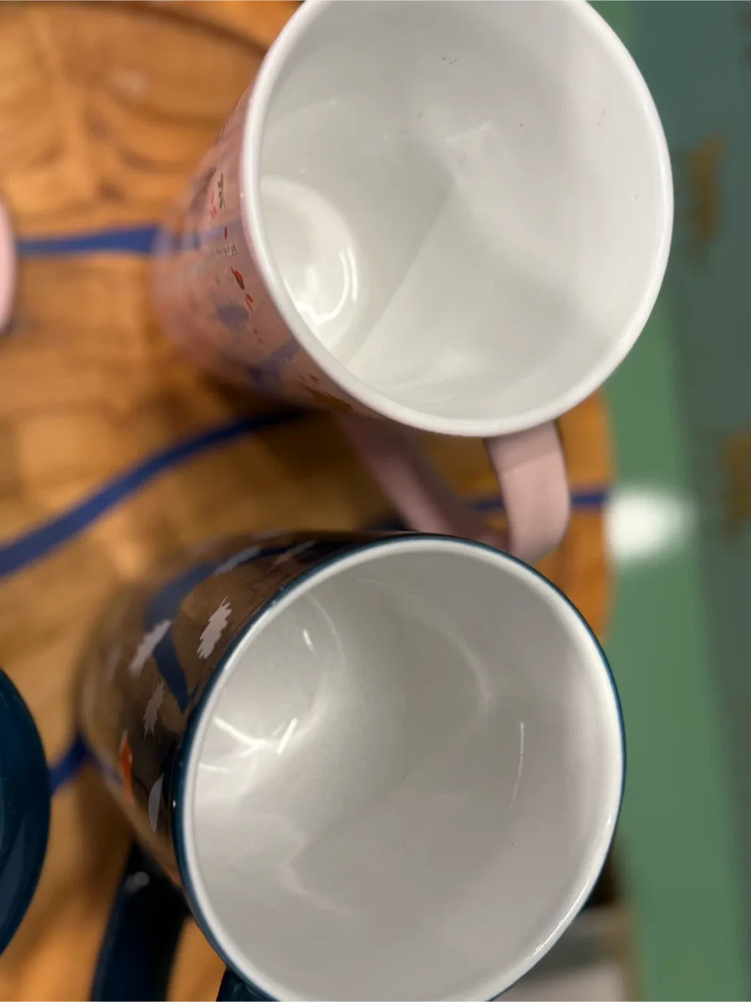 David’s tea mugs with lids and an infuser image indicator(2)