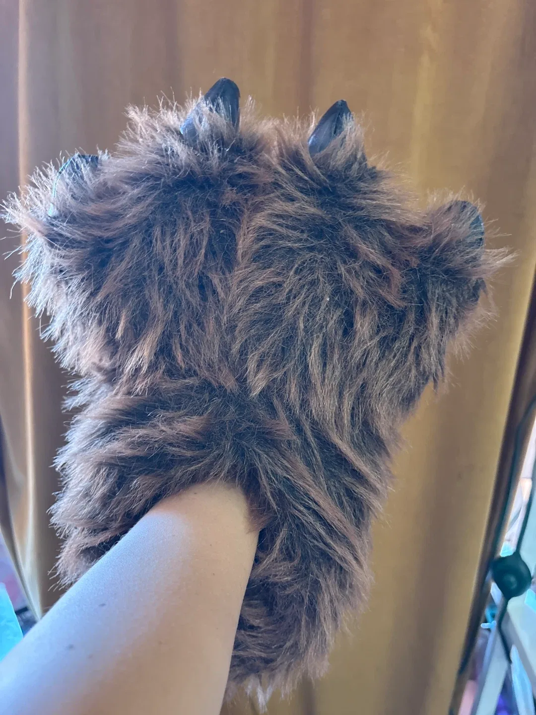 Fuzzy Bear Paw Slippers - Size L image indicator(3)