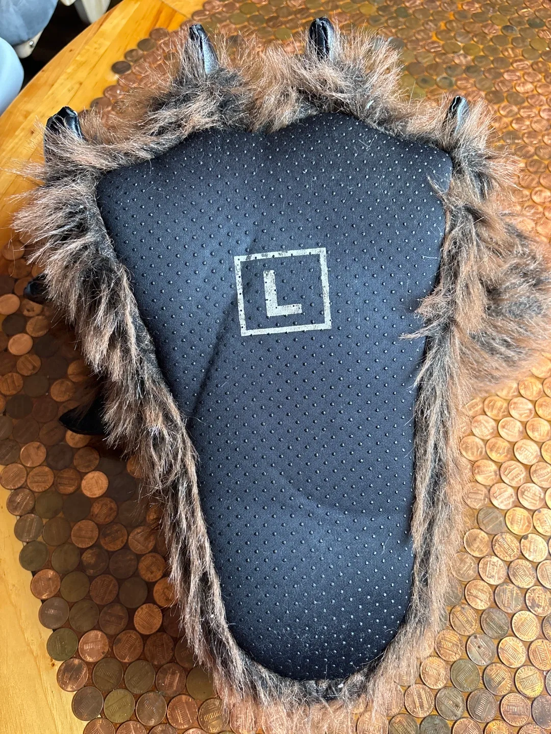 Fuzzy Bear Paw Slippers - Size L image indicator(2)