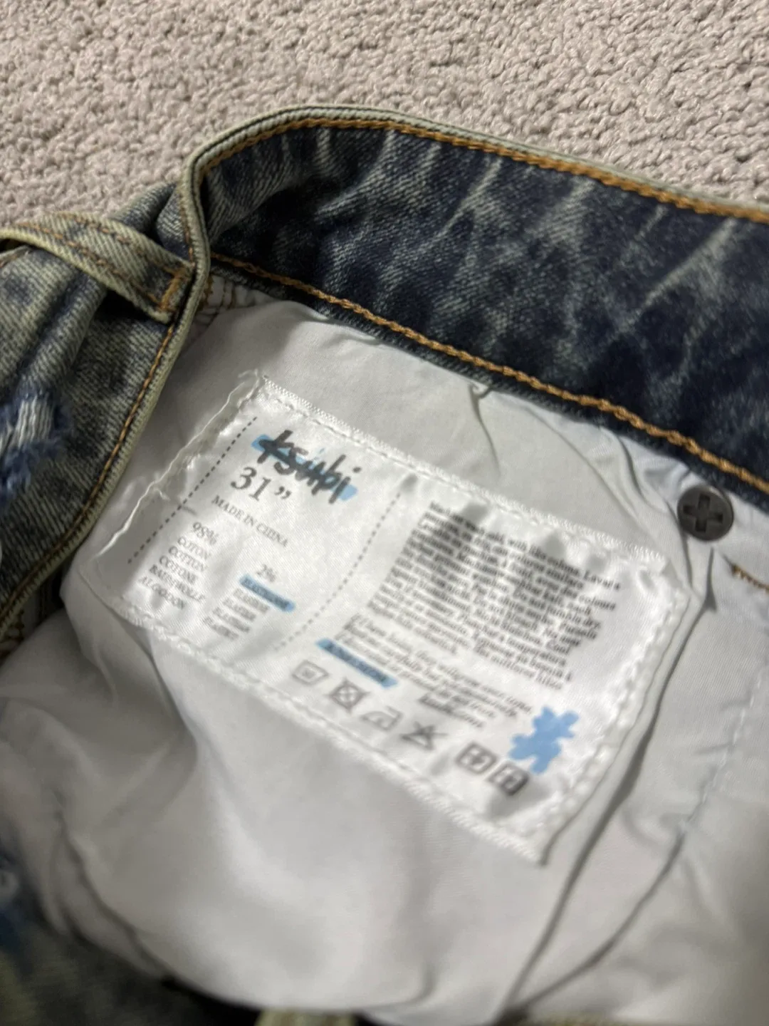 Brand new men’s Ksubi van wrinkle jeans (size 31x32) image indicator(5)