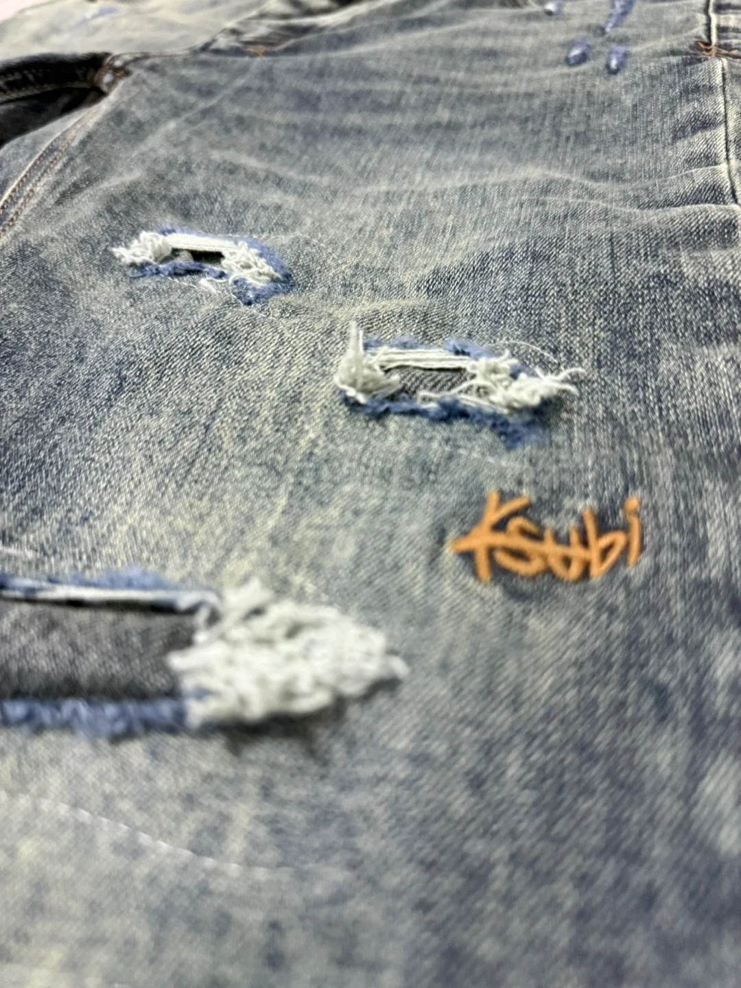 Brand new men’s Ksubi van wrinkle jeans (size 31x32) image indicator(6)