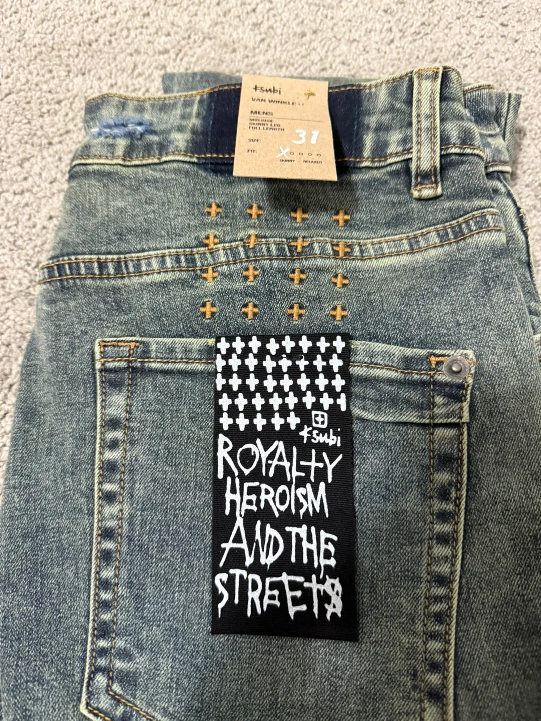 Brand new men’s Ksubi van wrinkle jeans (size 31x32) image indicator(4)