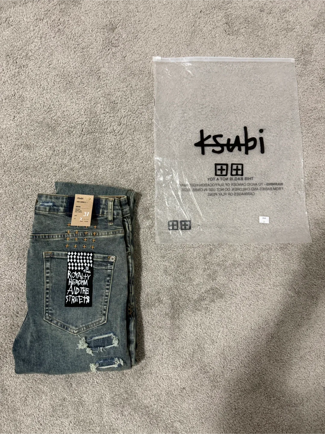 Brand new men’s Ksubi van wrinkle jeans (size 31x32) image indicator(2)