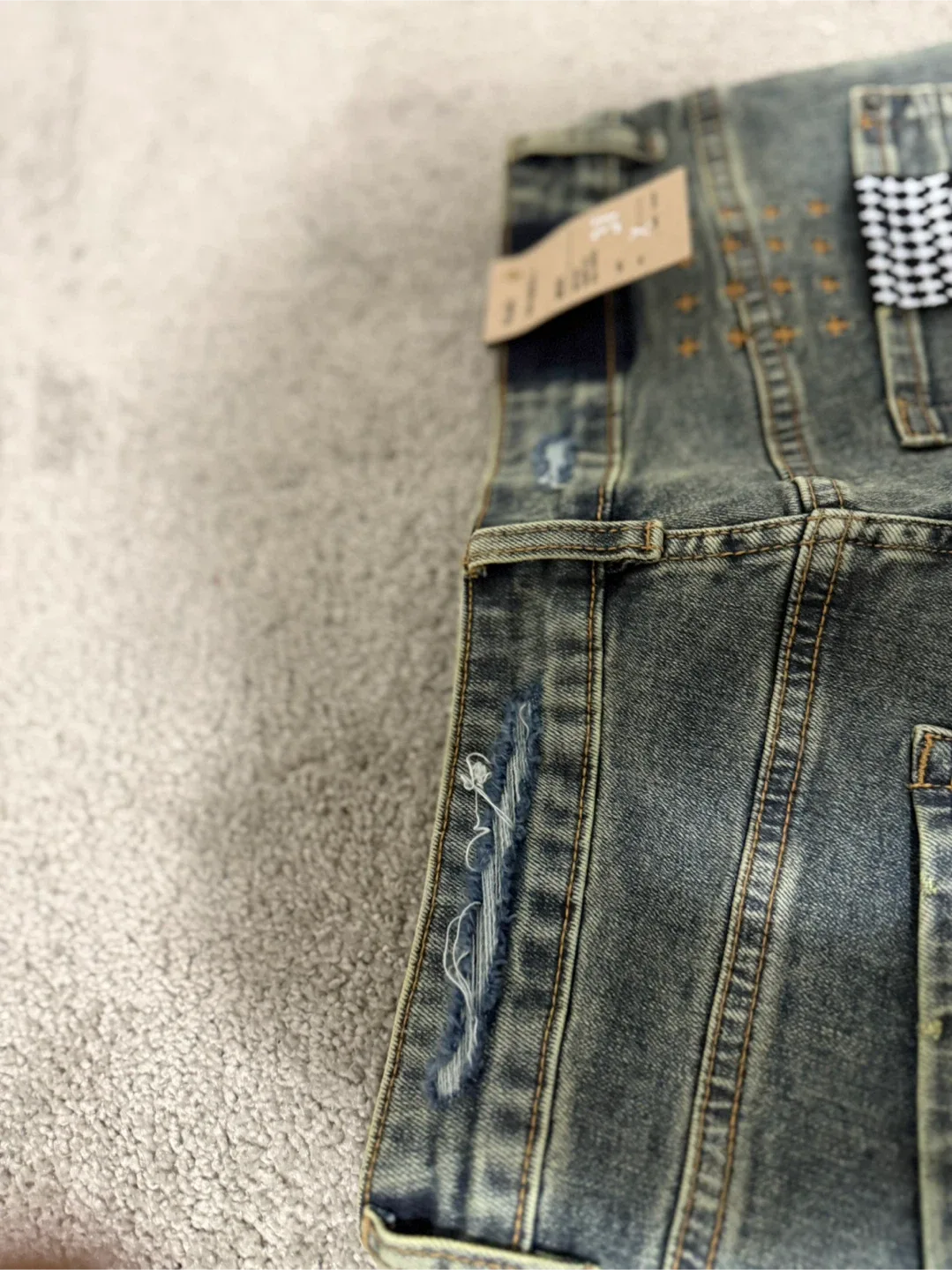 Brand new men’s Ksubi van wrinkle jeans (size 31x32) image indicator(9)