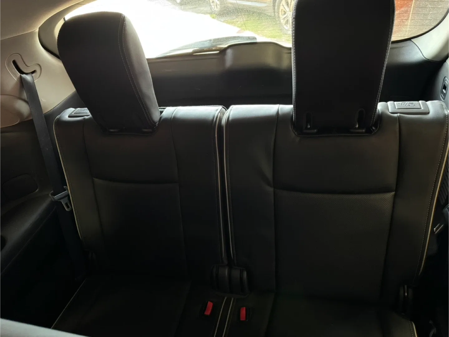 2016 Infiniti QX60 · 3.5 Sport Utility 4D image indicator(7)