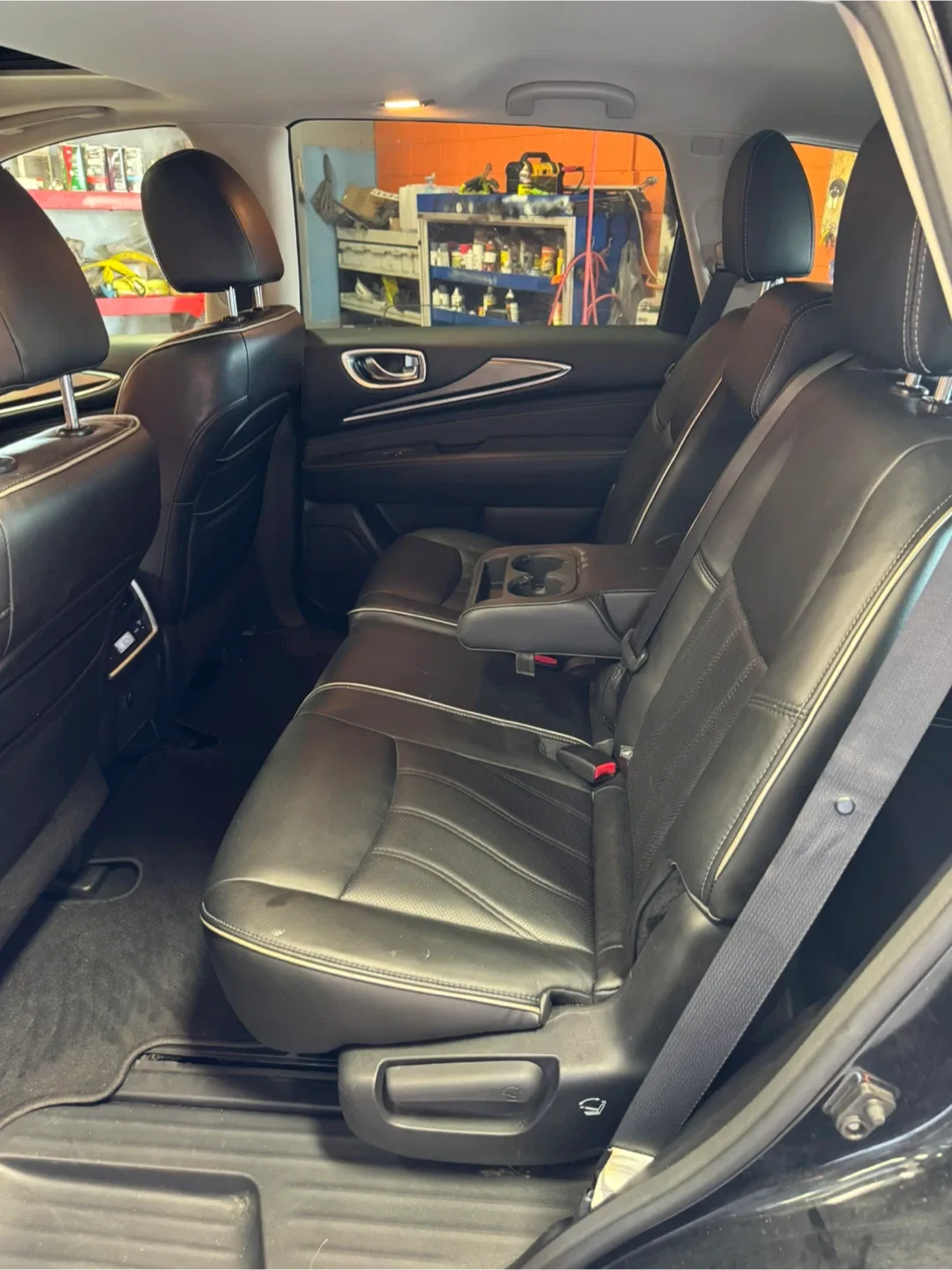 2016 Infiniti QX60 · 3.5 Sport Utility 4D image indicator(6)