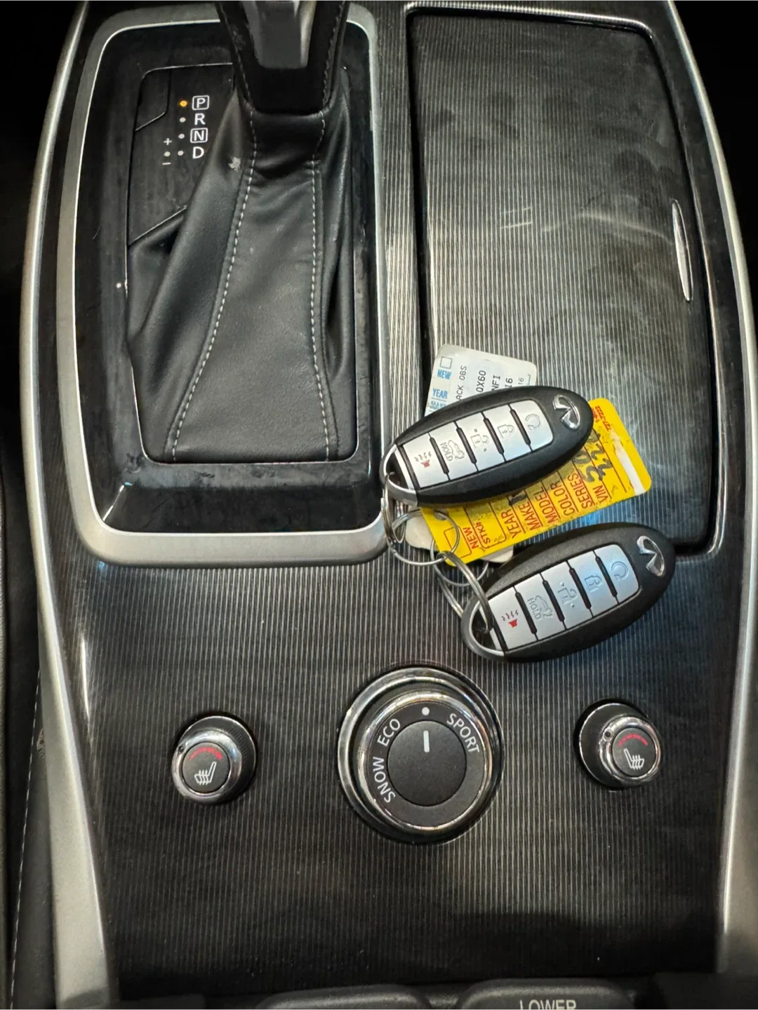 2016 Infiniti QX60 · 3.5 Sport Utility 4D image indicator(9)