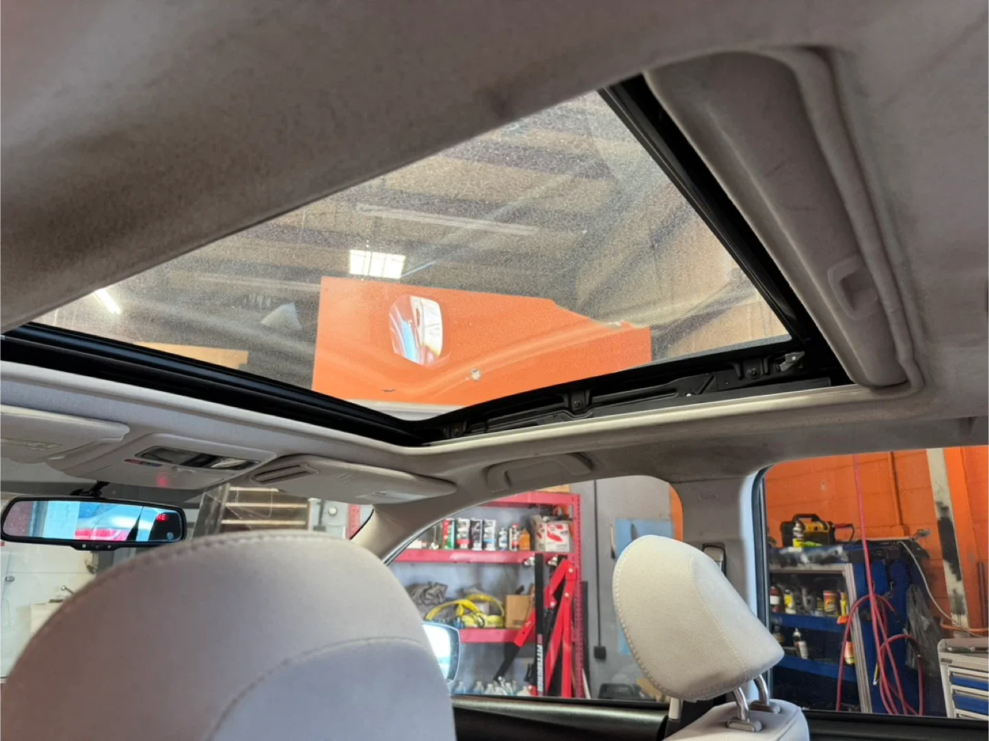 2016 Subaru Forester · 2.5i Premium Sport Utility 4D image indicator(7)