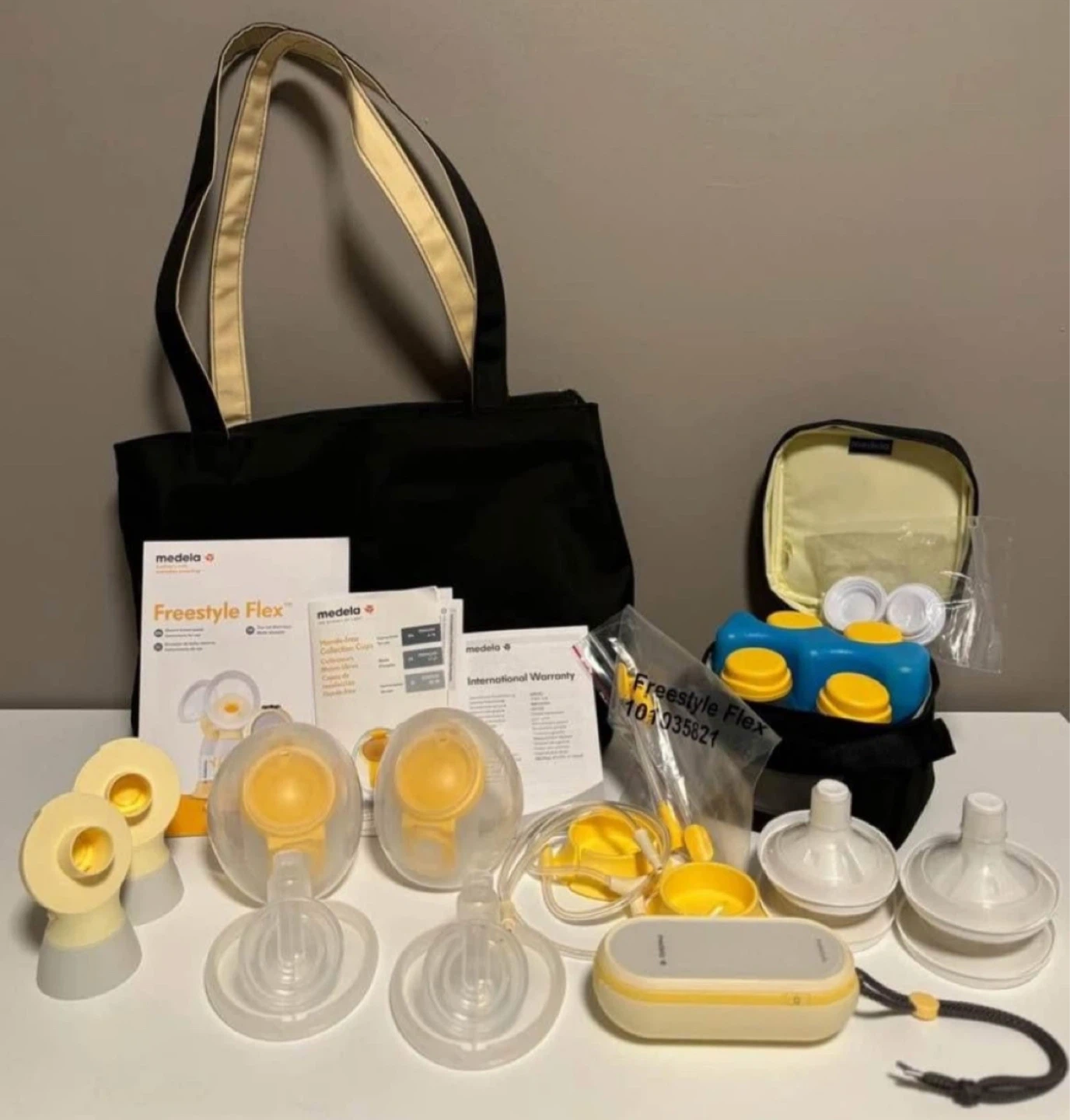 Medela Freestyle Double Electric Breast Pump with extra parts