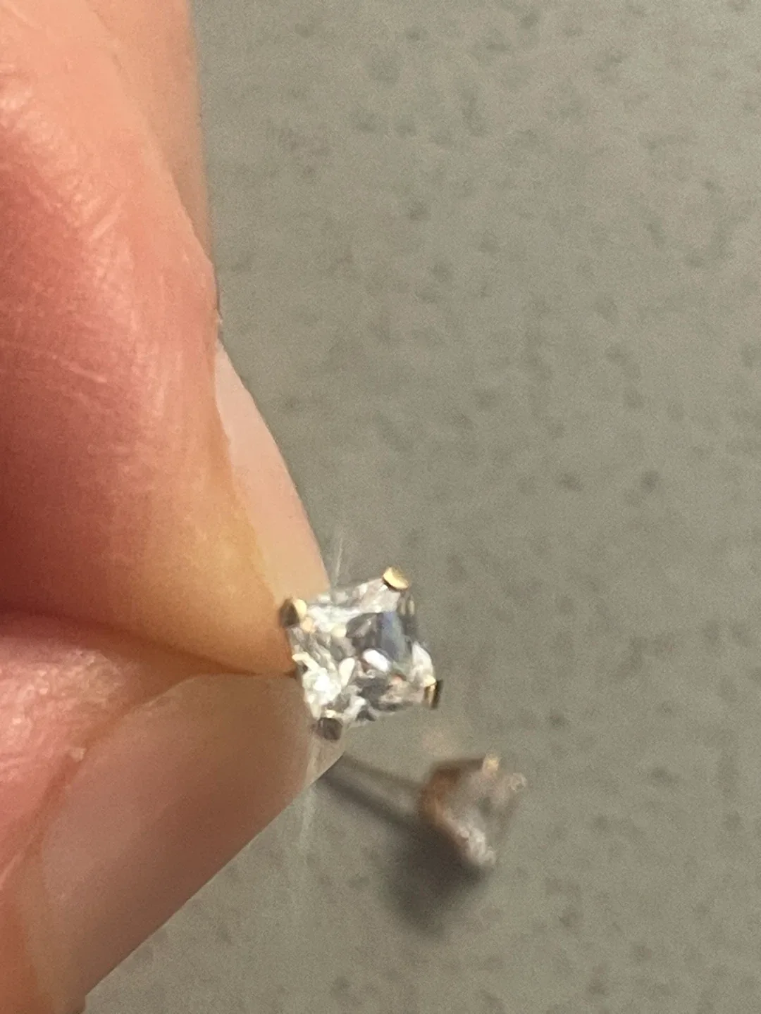 NEW! 10k Gold Earrings image indicator(2)