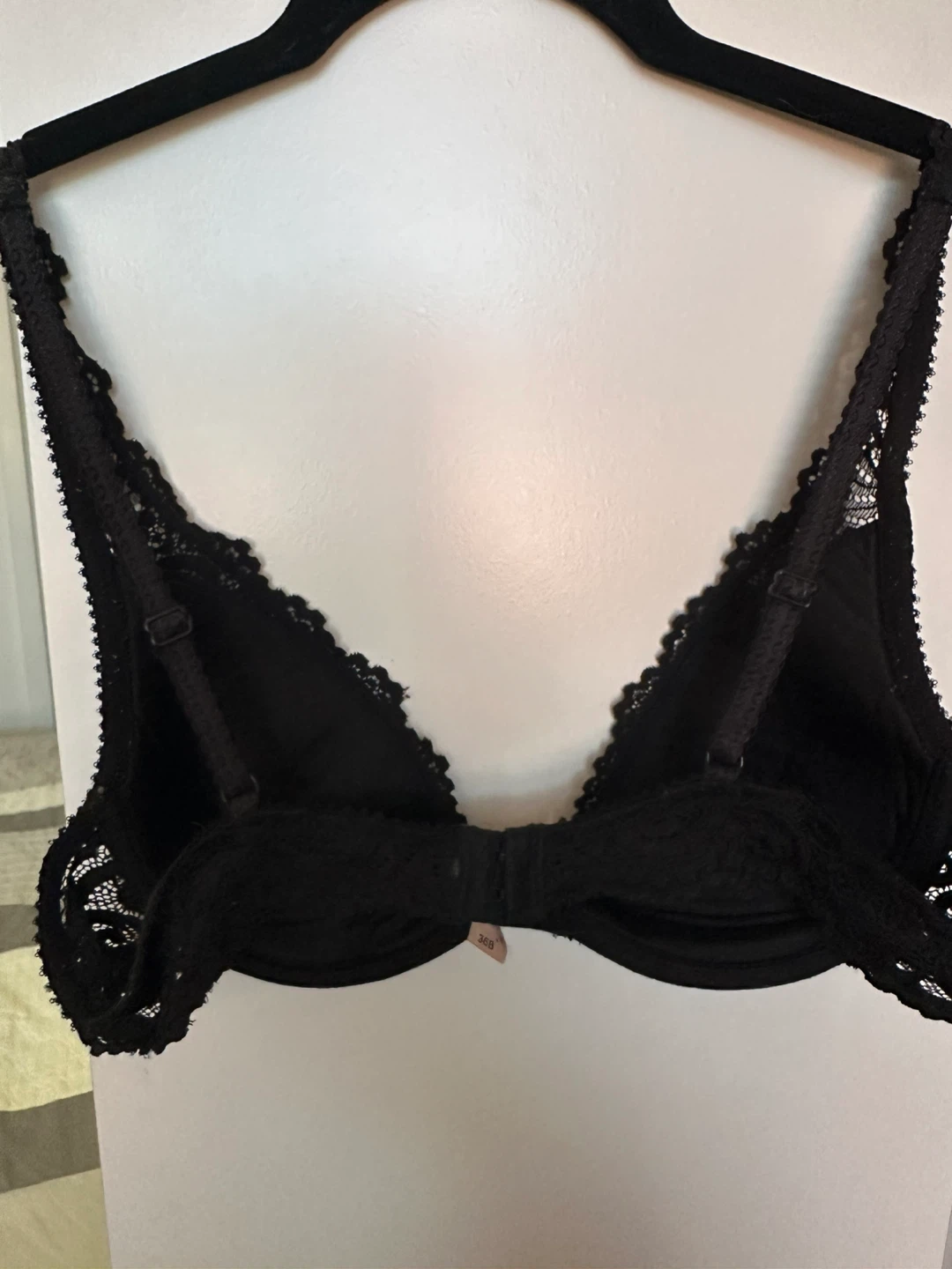 Victoria's Secret Black Lace Bra - Size 36B - photo 2