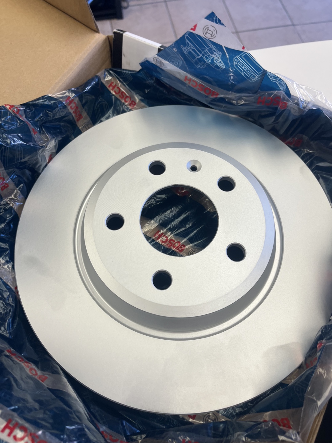 Bosch 14011522 QuietCast Premium Disc Brake Rotor