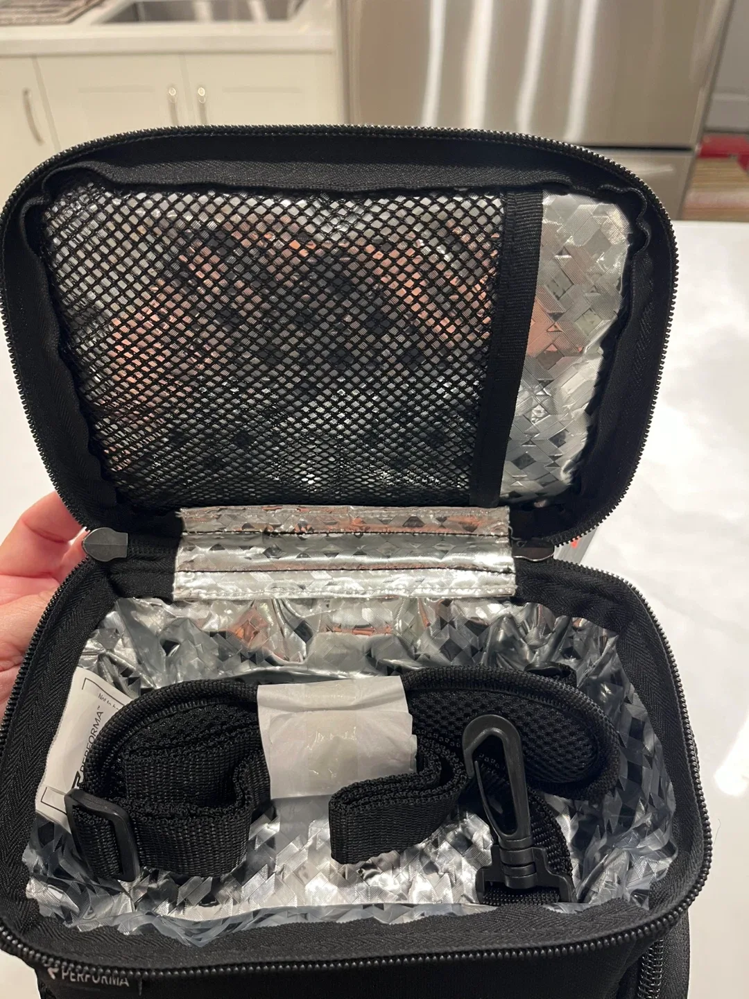 Performa Meal Prep Bag with Containers - Black image indicator(4)