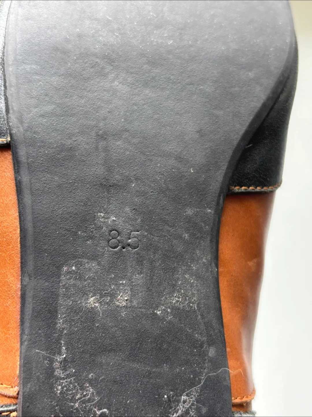 Browns Black & Tan Leather Oxfords - Size 8.5 image indicator(6)