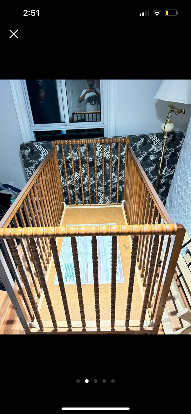 Wooden Baby Crib image indicator(4)