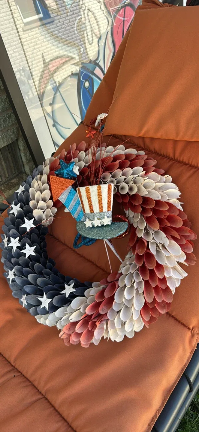 Patriotic Spoon Wreath thumbnail
