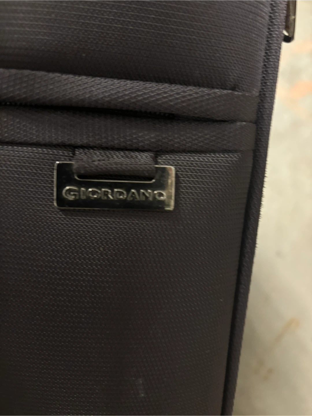 Giordano Rolling Suitcase - photo 2