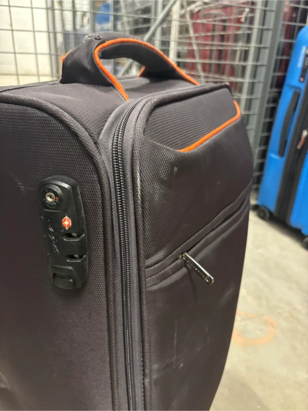 Giordano Rolling Suitcase image indicator(6)