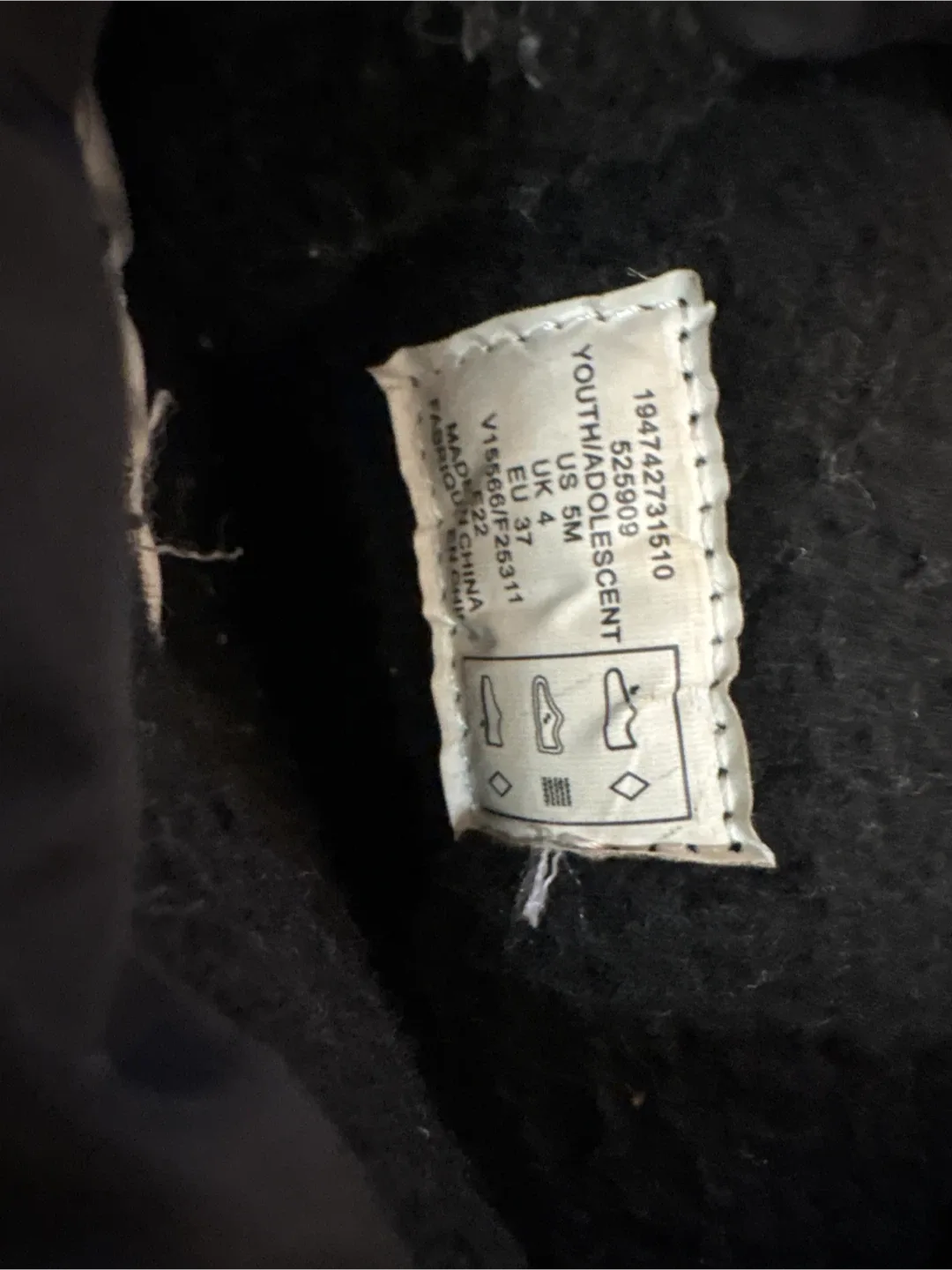 Lands' End Youth Snow Boots - Size 5M image indicator(3)