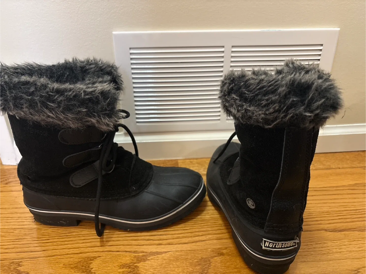 Northside Black Winter Boots image indicator(2)