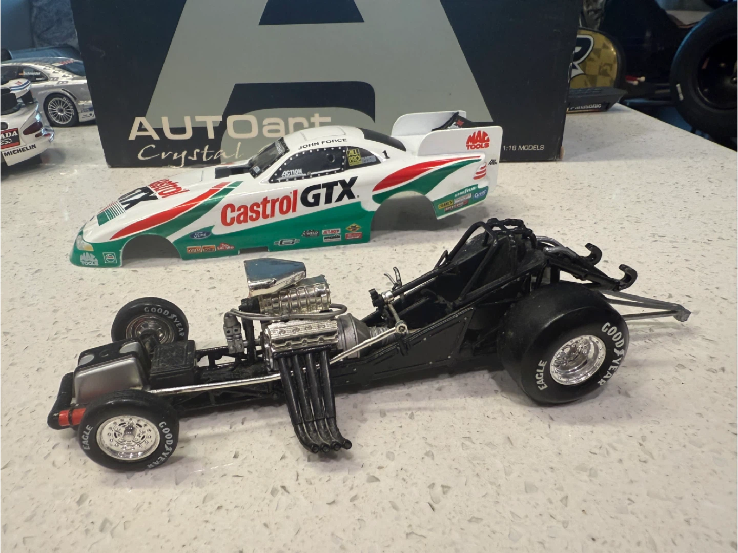 Action 1990 John Force Castrol Gtx Ford Mustang Funny Car - photo 3