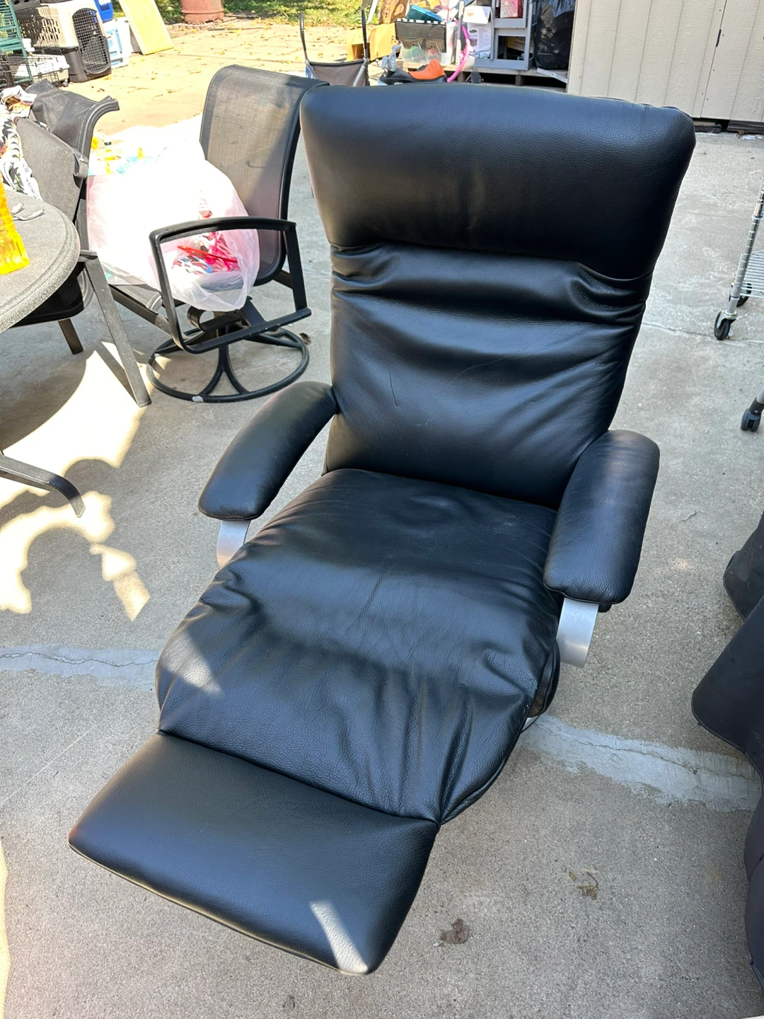 Black Leather Recliner Chair - photo 2