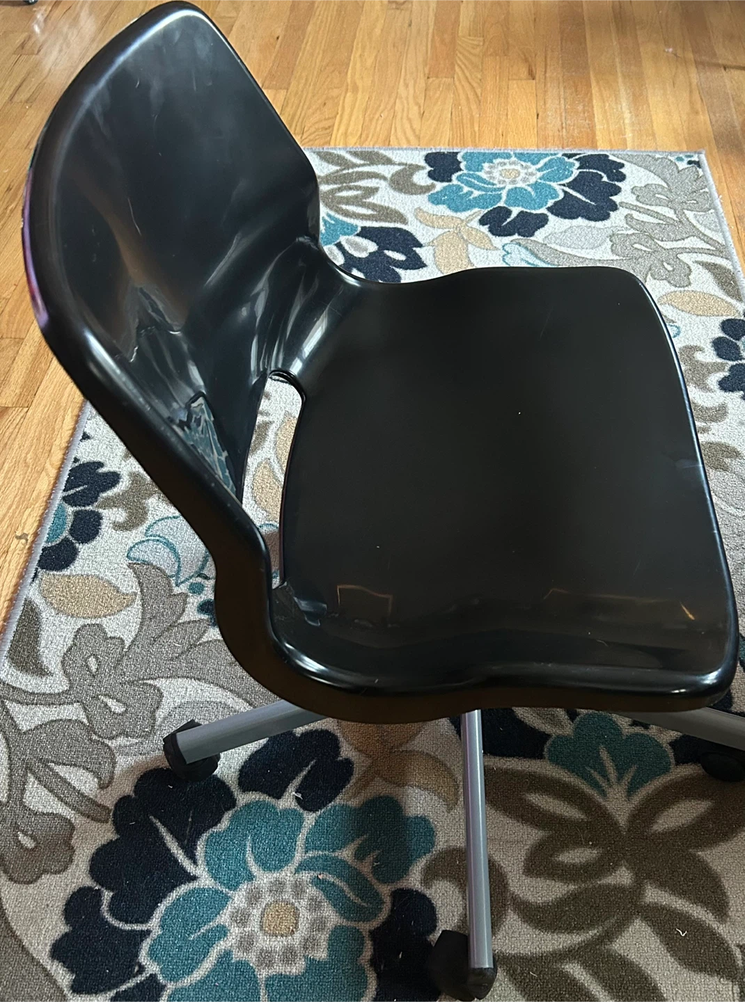 Black Swivel Chair - photo 2