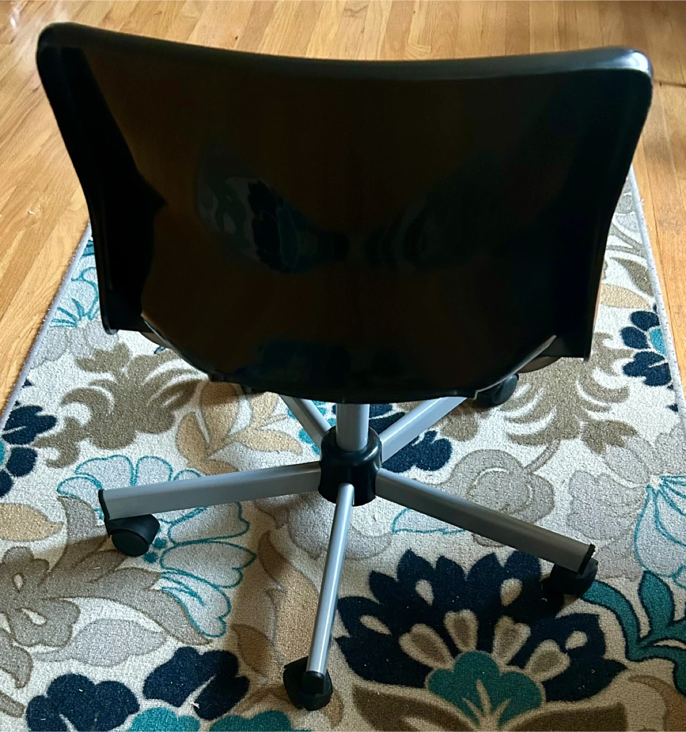 Black Swivel Chair - photo 3